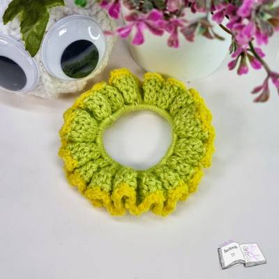 Handgefertigtes Scrunchie grün/gelb aus Baumwolle – Nachhaltiges Haaraccessoire