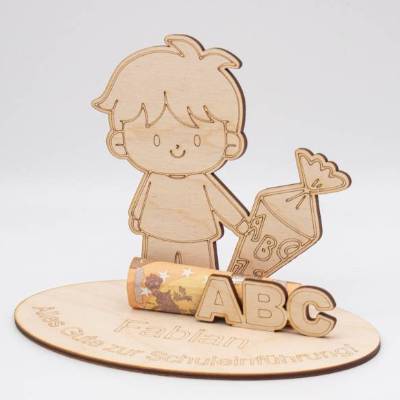 Geldgeschenk Junge mit Zuckertüte - aus Holz personalisiert