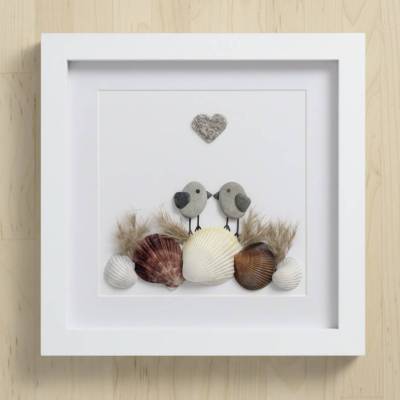 Verliebte Vögel Steinbild – Personalisiertes Kieselsteinbild für Paare & Hochzeit – Unikat STB-88