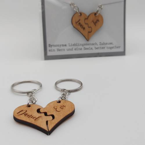 Zwei personalisierte Schlüsselanhänger, Herz aus Holz für Paare, Herzensmenschen, für Sie/Ihn