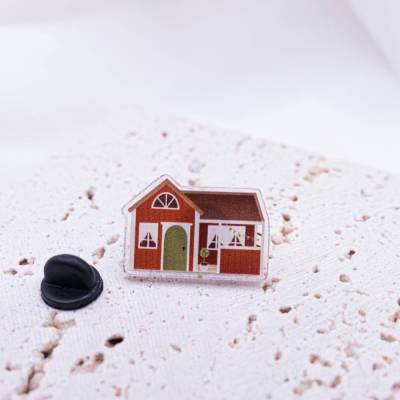 Pin Schweden Haus Acryl Skandinavien Akrylpin Geschenk Schweden Häuschen - Geschenk Schweden Anstecker Rucksack Deko