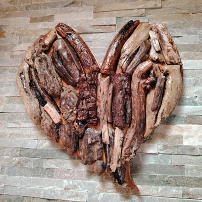 Holzherz XL- Wandschmuck, Wanddeko aus Holz - Wandbild mit Schwemmholz für innen und außen.
