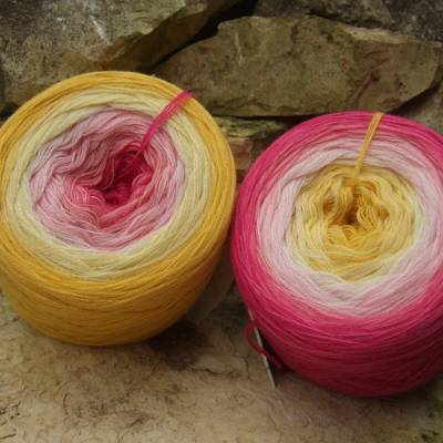 100% Schurwolle Merino extrafein Bobbel gefachter Farbverlauf Wolke 7 Wüstenblume 4-fädig