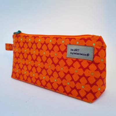 Kosmetiktäschchen *Vintage-Stoff 70er - Blumen* Größe S, in orange-rot von he-ART by helen hesse