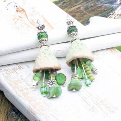 wunderschöne, lässige ohrringe, geschenk weihnachten frau, keramik, glasperlen, grün