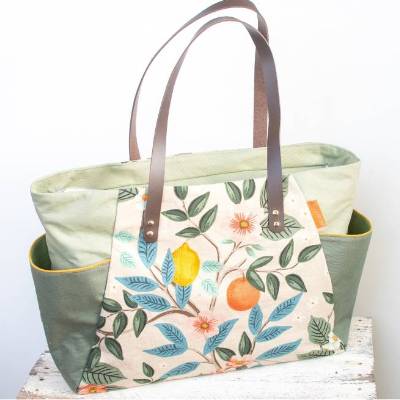 Umhängetasche Strandir / Schultertasche / Canvas, Oilskin, Kunstleder   / Orangenblütrn / helles mint & Orange, braun