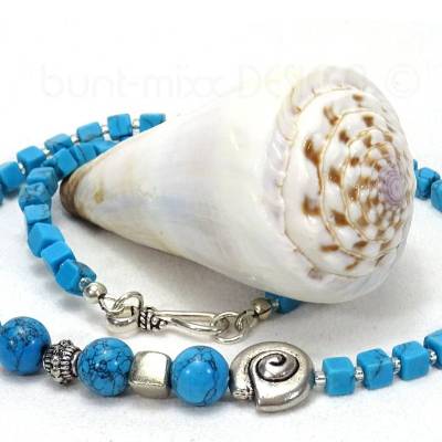 Kette Collier Unikat OOAK türkisfarben maritim Schnecke Howlith Würfel handmade by BuntMixxDESIGN