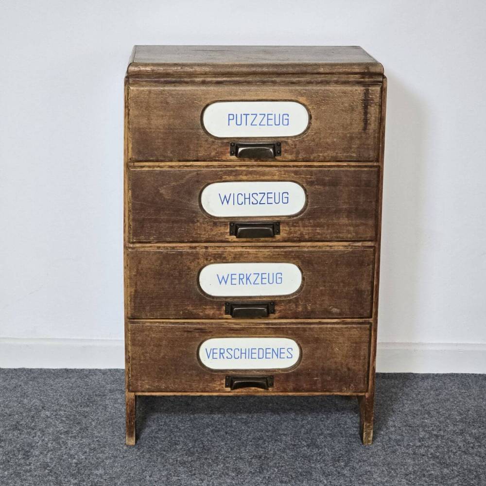 Vintage Putz Schrank