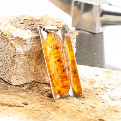 wunderschöner antiker Bernstein Anhänger, Weihnachtsgeschenk