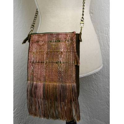 Umhängetasche aus Hirschleder und handgewebtem Stoff