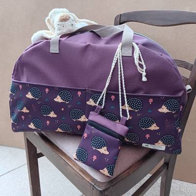 Reisetasche und Brustbeutel für Kinder aus Softshell mit Igel-Motiven