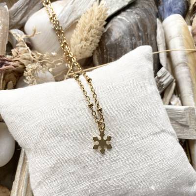 Halskette „Schneeflocke“ gold - Goldfarbene Kette aus Edelstahl mit Anhänger Schneeflocke