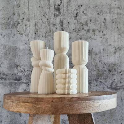 Sparset 5er Set handgegossene Kerzen - Sojawachs - Gerippte Säulen & Rillenkerzen, vegan, nachhaltig, minimalistisch