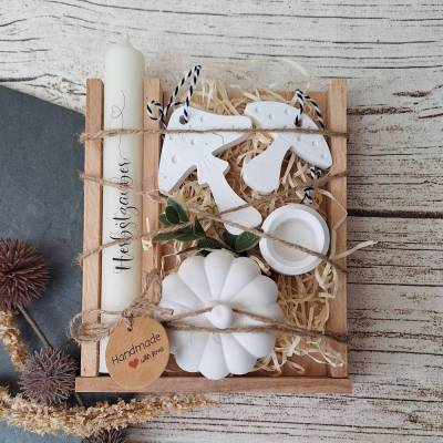 Geschenkset "Herbstzauber" in einer Holzbox ~ Stabkerze mit Kerzenständer ~ Deko Kürbis ~ Pilze