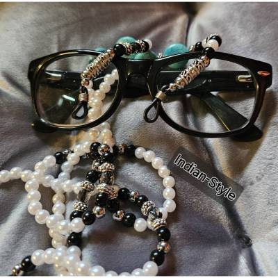 Brillenkette & Brillenband handgefertigt – Stilvoller Brillenhalter aus Howlith-Perlen, 100 cm