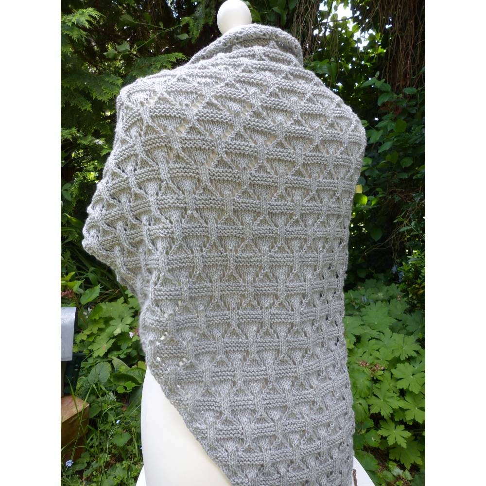 "Sanduhr " Strickanleitung für ein kleines Dreiecktuch Bild 3