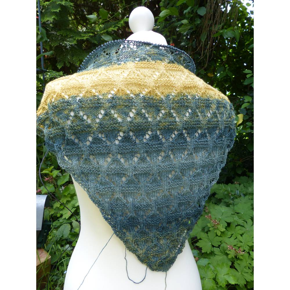"Sanduhr " Strickanleitung für ein kleines Dreiecktuch Bild 8