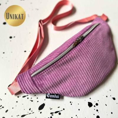 Unikat / Trendy Crossbag / Crossbody / HipBag / Bauchtasche / Gürteltasche / Umhängetasche aus Cord Lila