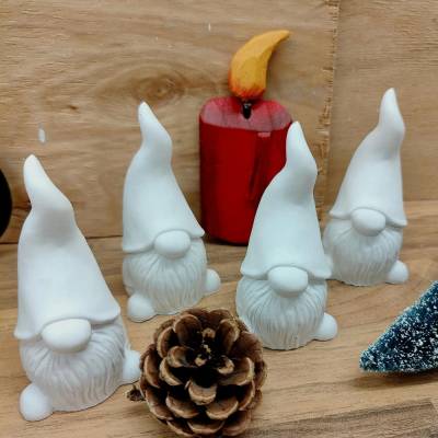 Wichtel aus Keramikgießmasse  * Gnom * Weihnachtsdeko innen und aussen * Winterdeko * Wichtelgeschenk