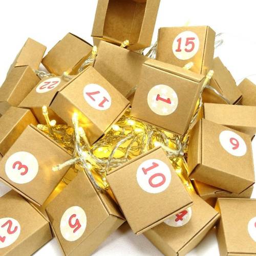 Adventskalender zum Befüllen Faltschachteln Kraftpapier Sticker Zahlen rot natur Advent Kalender 