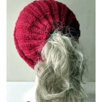Dreadlocks Mütze, Pferdeschwanzmütze,  Longbeanie mit Öffnung, Beanie aus rotem Qualitätsgarn / verschiedene Tragevariat