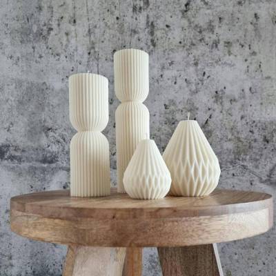 Sparset 4er Set handgegossene Kerzen - Sojawachs - Gerippte Säulen & Rillenkerzen, vegan, nachhaltig, minimalis