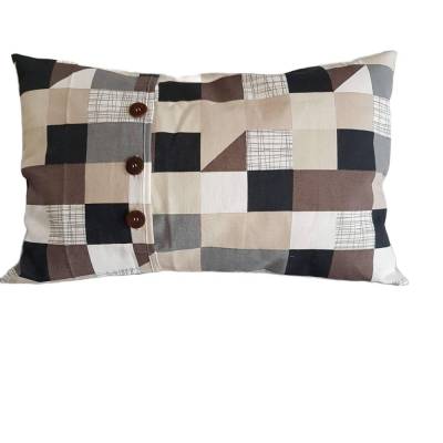Landhaus Kissenhülle Unikat kariert braun-beige-schwarz 65x40cm mit VintageKnöpfen – Kissenbezug von KreativeKissenwelt
