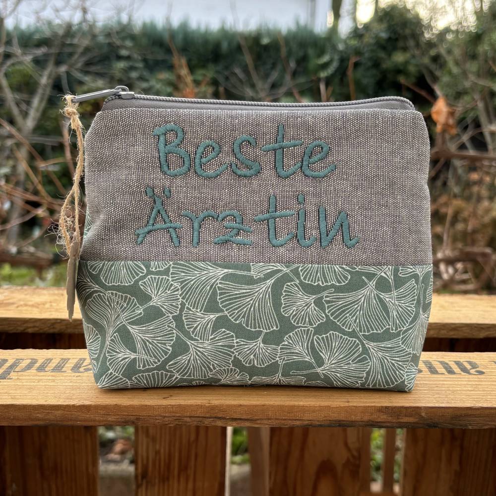 Beste Ärztin // Schminktasche // Kosmetiktasche // Geschenk // Schminktäschchen // Kulturbeutel mint Bild 1