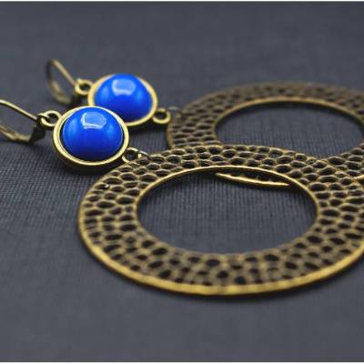 Aztekenstil Ohrringe mit Cabochonstein in Royalblau, runder Anhänger