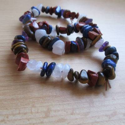 Armband mit Halbedelsteinen - bunt