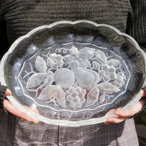 Ovaler Obstteller aus Glas vintage Kuchenplatte aufwendiger Glasausschliff große Servierplatte Pressglas Gebäckplatte