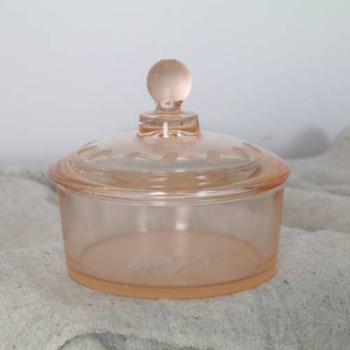 Deckeldose aus Pressglas Rosalinglas runde Glasdose mit Deckel rosé kleiner Glasbehälter lachsrosa Bonboniere Schatulle