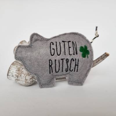 Graues Glücksschweinchen aus Filz "GUTEN RUTSCH - Klee" von he-ART by helen hesse