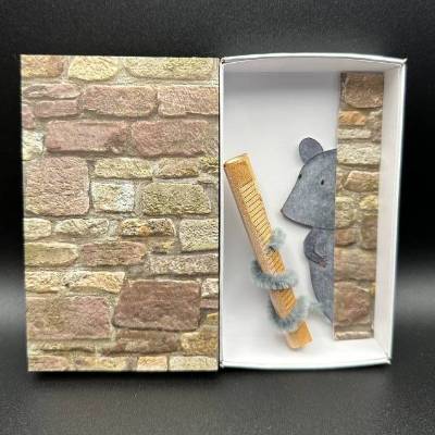 Geschenkbox für Geldgeschenk mit süßer handgemalter Maus – Kreative Geldgeschenkverpackung