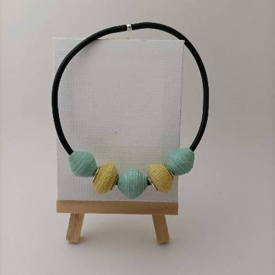 Armband aus Tapetenperlen - Upcycling - Damenarmband in Gelb Türkis