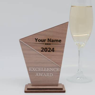 Pila Stone Moderne edle Trophäe, personalisiert mit eigenem Text Grafik oder Logo, aus Acrylglas mit Edelshoz Sockel