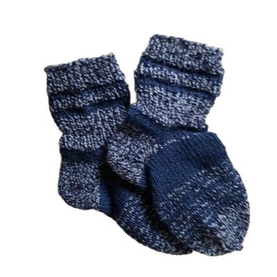 Handgestrickte Kindersöckchen Größe 21/22 – Warme, strapazierfähige Unisex-Wollsocken