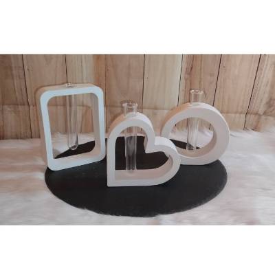 Vase mit Reagenzglas