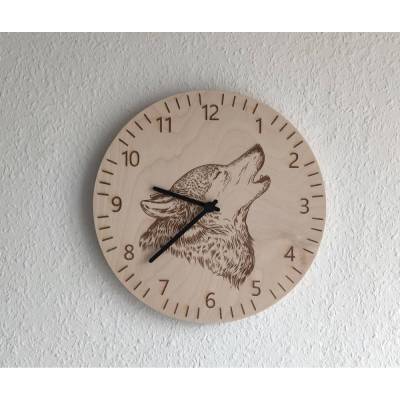 Holz Wolf Wanduhr Handarbeit Wohnzimmer lautlos Gravur geräuschlos Uhr