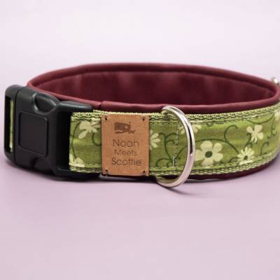Hundehalsband oder Hundegeschirr SUSI – olivgrün, Blumenmuster, bayerisch, Oktoberfest