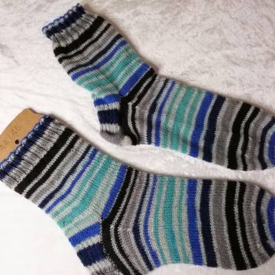 Herren Socken handgestrickt Größe 44/45 – Stricksocken aus Wolle, große Wollsocken, Venenfreundlich