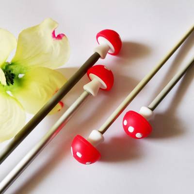 Maschenstopper aus Silikon, 2 Nadelstopper Fliegenpilze für Stricknadeln