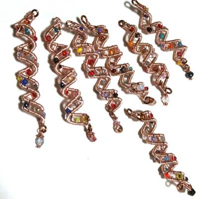 Haarperlen 7er Set rosa bunt handgewebt – Zierliche Zopfperlen handmade für Boho Frisuren & Hochzeit