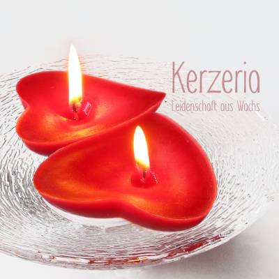 2 Schwimmende Herzen zum Valentinstag und Hochzeit