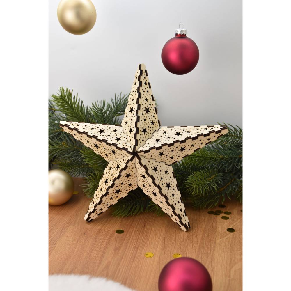 Weihnachtsstern aus Holz, filigran und detailreich, festliche Dekoration  zum Aufhngen an Fenster oder Tr