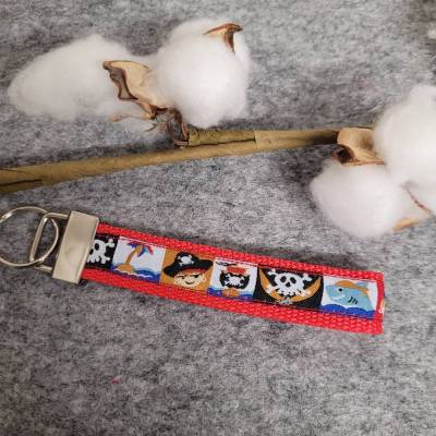Schlüsselanhänger aus Gurtband Rot mit Piraten Motivband