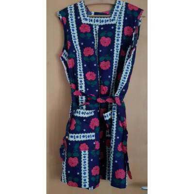 Vintage, handgemachte Kittelschürze aus den 70er Jahren, retro Stoff,