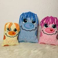 Stickdatei Schnobbel Monster Lovely mit 3D Schrift – In the Hoop Kuscheltier Set für Stickmaschine