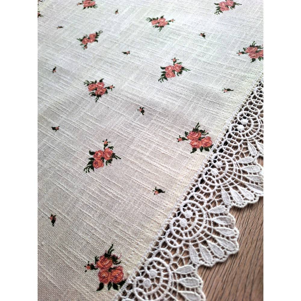 Tischläufer Rosenmuster naturweiß mit Baumwollspitze 1,10mx45cm – Landhaus Shabby Chic Deko