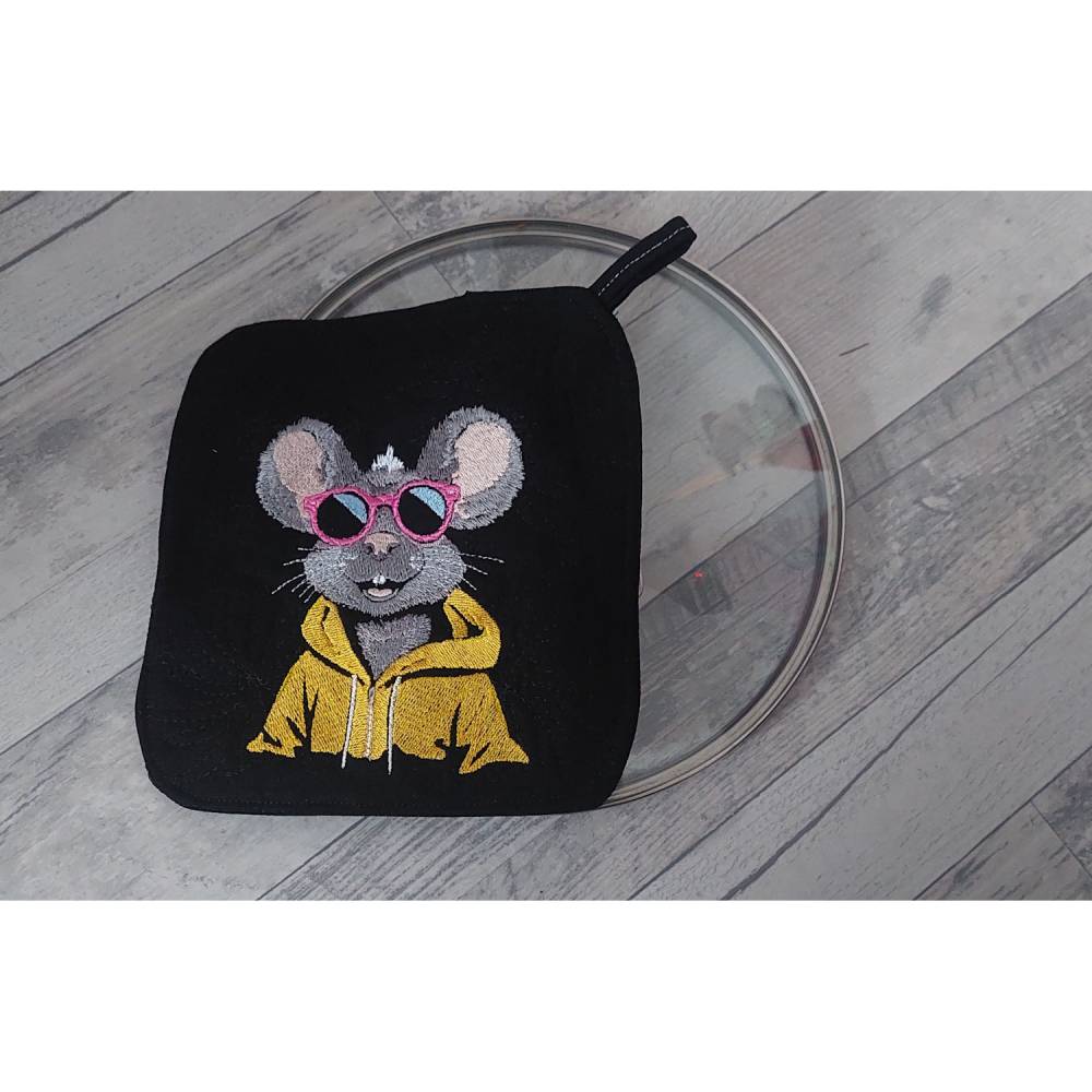 Maschinen Stickdatei Frau Maus cool – Lichteffekt, vielseitig & individuell für Hoodies, Kissen & mehr Bild 10